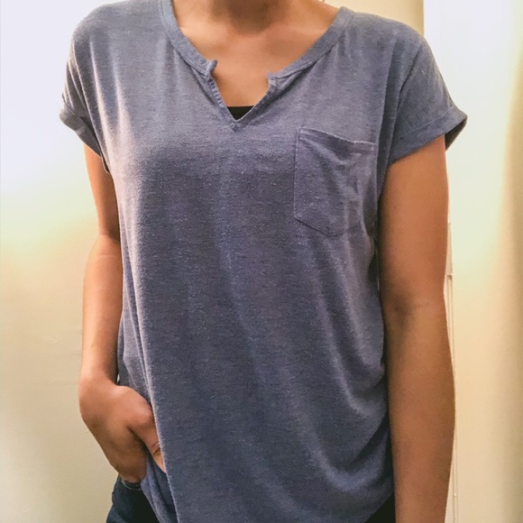 Blue tshirt - Picture 2 of 4